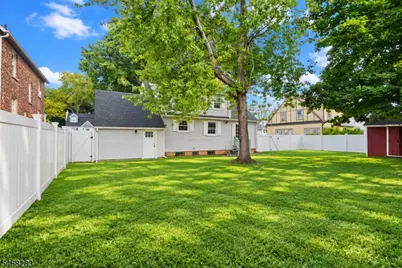 825 Bishop St, Union Township, NJ 07083 - Photo 8
