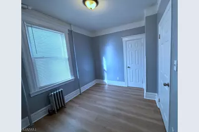29 Linden Ave, East Orange, NJ 07018 - Photo 10