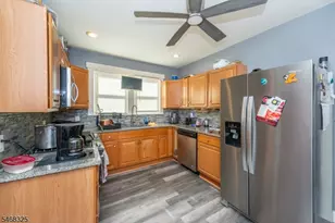 19 Arch St, Bloomfield, NJ 07003 - Photo 32