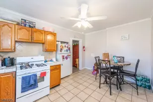19 Arch St, Bloomfield, NJ 07003 - Photo 18