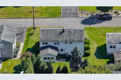 15 Roselle Ave, Cranford Township, NJ 07016 - Photo 4