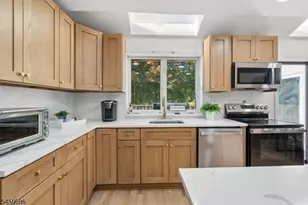 83 Edgewood Ave, West Orange Township, NJ 07052 - Photo 8