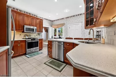 835 Osborne Ave, Plainfield, NJ 07062 - Photo 10