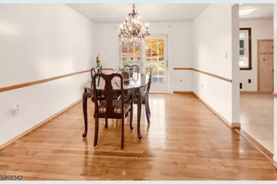 160 Stratton St, Piscataway Township, NJ 08854 - Photo 4