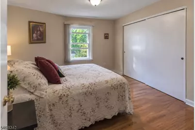 160 Stratton St, Piscataway Township, NJ 08854 - Photo 10