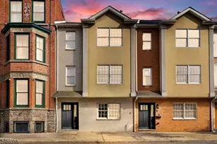 16 E Kinney St, Newark, NJ 07102 - Photo 2
