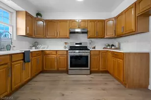 16 E Kinney St, Newark, NJ 07102 - Photo 10