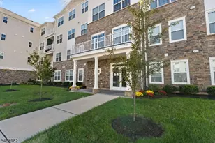 644 Lorhan Dr, Piscataway Township, NJ 08854 - Photo 30