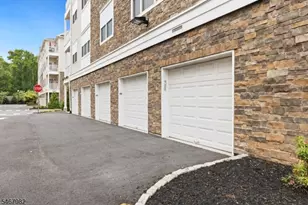 644 Lorhan Dr, Piscataway Township, NJ 08854 - Photo 32