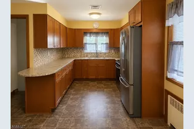 16 Jackson Ave, South Hackensack Township, NJ 07606 - Photo 18