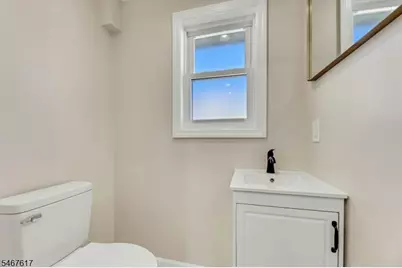 239 Ellery Ave, Newark, NJ 07106 - Photo 14