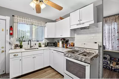 319 Runyon Ave, Middlesex, NJ 08846 - Photo 24
