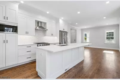 4 Summit Ave Unit 1, Summit, NJ 07901 - Photo 2