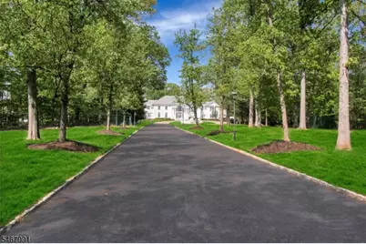 325 South Orange Avenue, Livingston, NJ 07039 - Photo 2