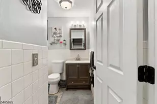 487 S 13th St, Newark, NJ 07103 - Photo 22
