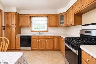 154 Locust Ave, Garwood, NJ 07027 - Photo 8