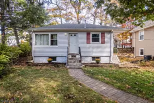 519 Davsel Rd, Roxbury Township, NJ 07850 - Photo 2