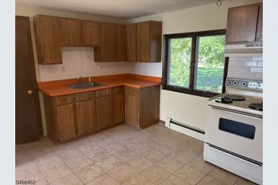 186 River Rd #E, Franklin Township, NJ 08801 - Photo 4