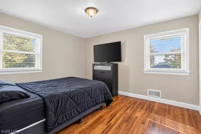 1107 Warren St, Roselle, NJ 07203 - Photo 10