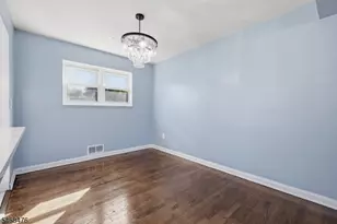 7 Winthrop Rd, Franklin Township, NJ 08873 - Photo 10