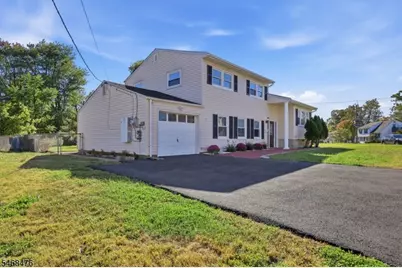 7 Winthrop Rd, Franklin Township, NJ 08873 - Photo 2