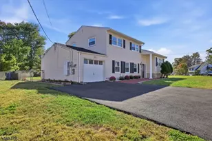 7 Winthrop Rd, Franklin Township, NJ 08873 - Photo 2