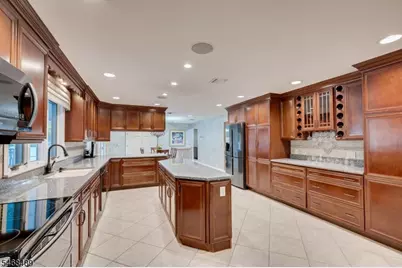 21 Stafford Rd, Woodbridge Township, NJ 07067 - Photo 18