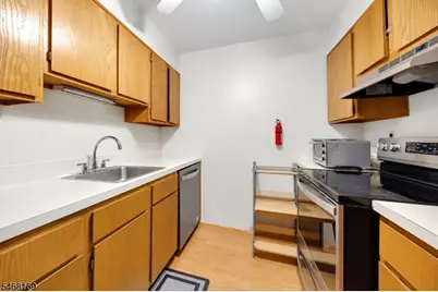 730 Mill St #F10, Belleville, NJ 07109 - Photo 8