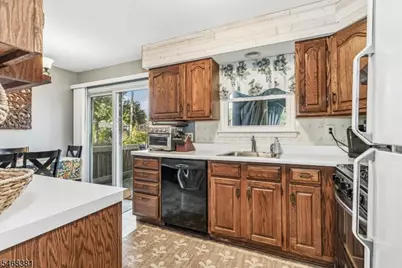 23 Fairview Ave, Newton, NJ 07860 - Photo 4