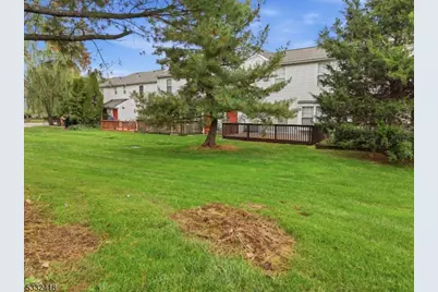 268 Edgeware Ct, Franklin Township, NJ 08873 - Photo 36