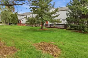 268 Edgeware Ct, Franklin Township, NJ 08873 - Photo 36