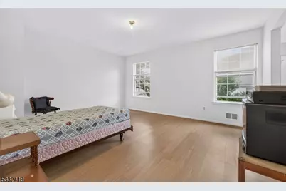 268 Edgeware Ct, Franklin Township, NJ 08873 - Photo 20