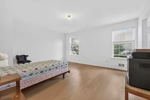 268 Edgeware Ct, Franklin Township, NJ 08873 - Photo 20