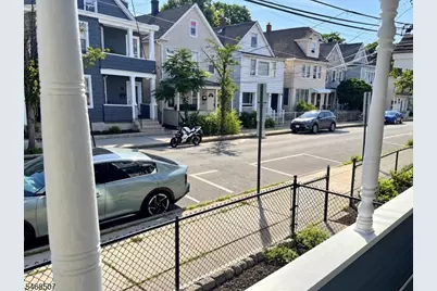 37 Lincoln Pl, Clifton, NJ 07011 - Photo 6