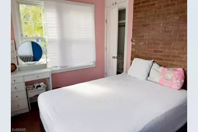 70 Overlook Ave, Belleville, NJ 07109 - Photo 8