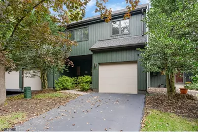 14 Carla Ct, Morristown, NJ 07960 - Photo 2
