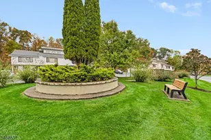386 Mohegan Cir, Andover Township, NJ 07848 - Photo 18