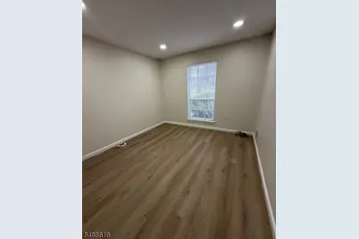 32 Columbus Dr, Franklin Township, NJ 08823 - Photo 6