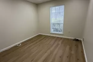 32 Columbus Dr, Franklin Township, NJ 08823 - Photo 6