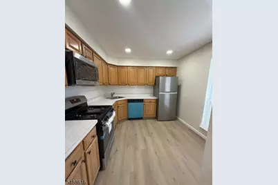 32 Columbus Dr, Franklin Township, NJ 08823 - Photo 12