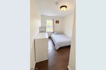 521 E 2nd St, Bound Brook, NJ 08805 - Photo 4