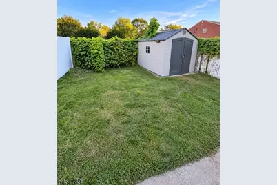 521 E 2nd St, Bound Brook, NJ 08805 - Photo 12