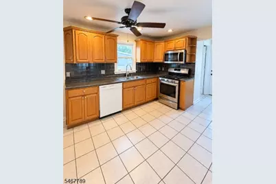 521 E 2nd St, Bound Brook, NJ 08805 - Photo 8