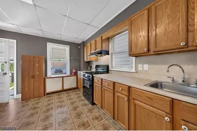 21 Henderson St, Phillipsburg, NJ 08865 - Photo 32