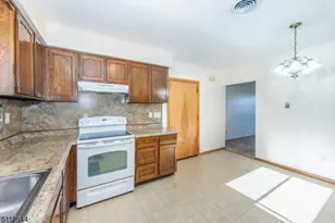 358 Union Blvd, Totowa, NJ 07512 - Photo 16