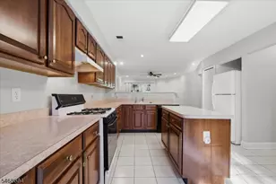1802 S Branch Dr, Readington, NJ 08889 - Photo 14