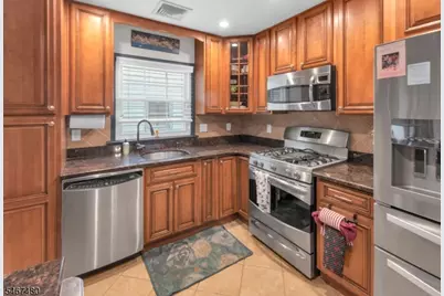 61 Luisser St, Clifton, NJ 07012 - Photo 8