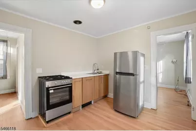 27 Valley Road #2, Montclair, NJ 07042 - Photo 8