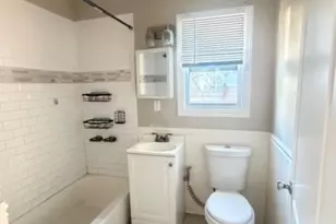 313 Knox Way, Hopatcong, NJ 07843 - Photo 2