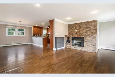7 Bari Dr, Roxbury Township, NJ 07852 - Photo 4